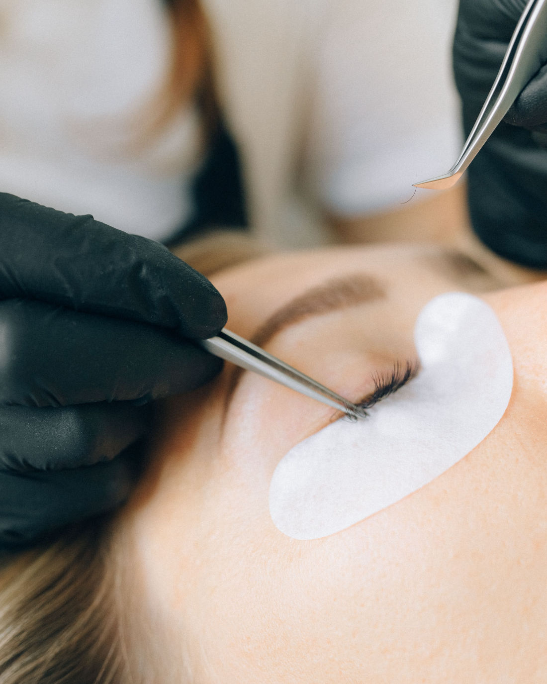 Soin des cils et des sourcils au cabinet ND Care à Uccle